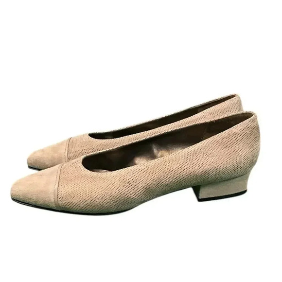 Vaneli Women's 1" Block Heels Slip On Shoes Size 8.5 Taupe Made In Italy - Picture 2 of 7